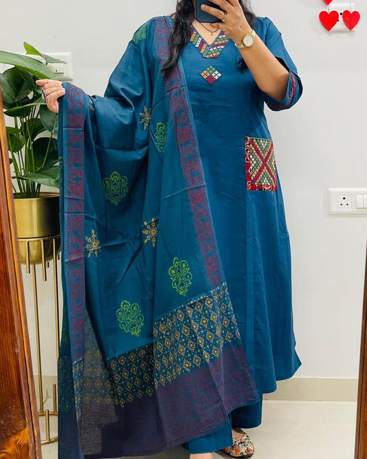 Jaipur Bandhej Blue Handcrafted Kurta Set With Printed Dupatta