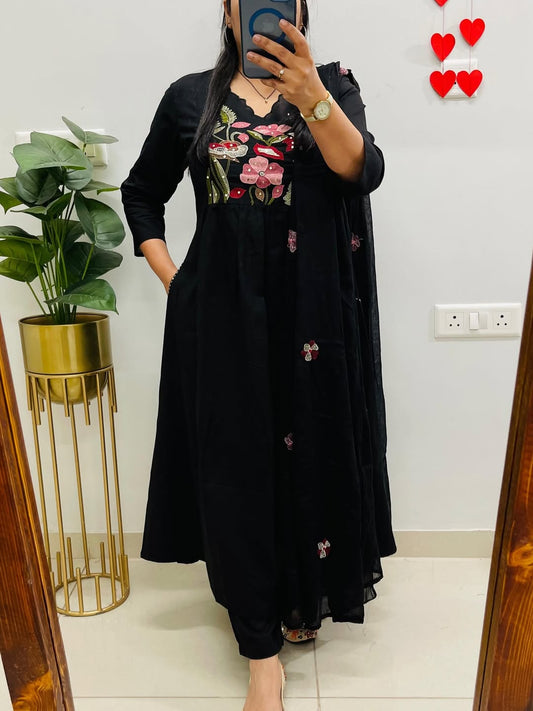 Jaipur Bandhej Black Embroidered Kurta Set With Dupatta – Festive Ethnic Wear